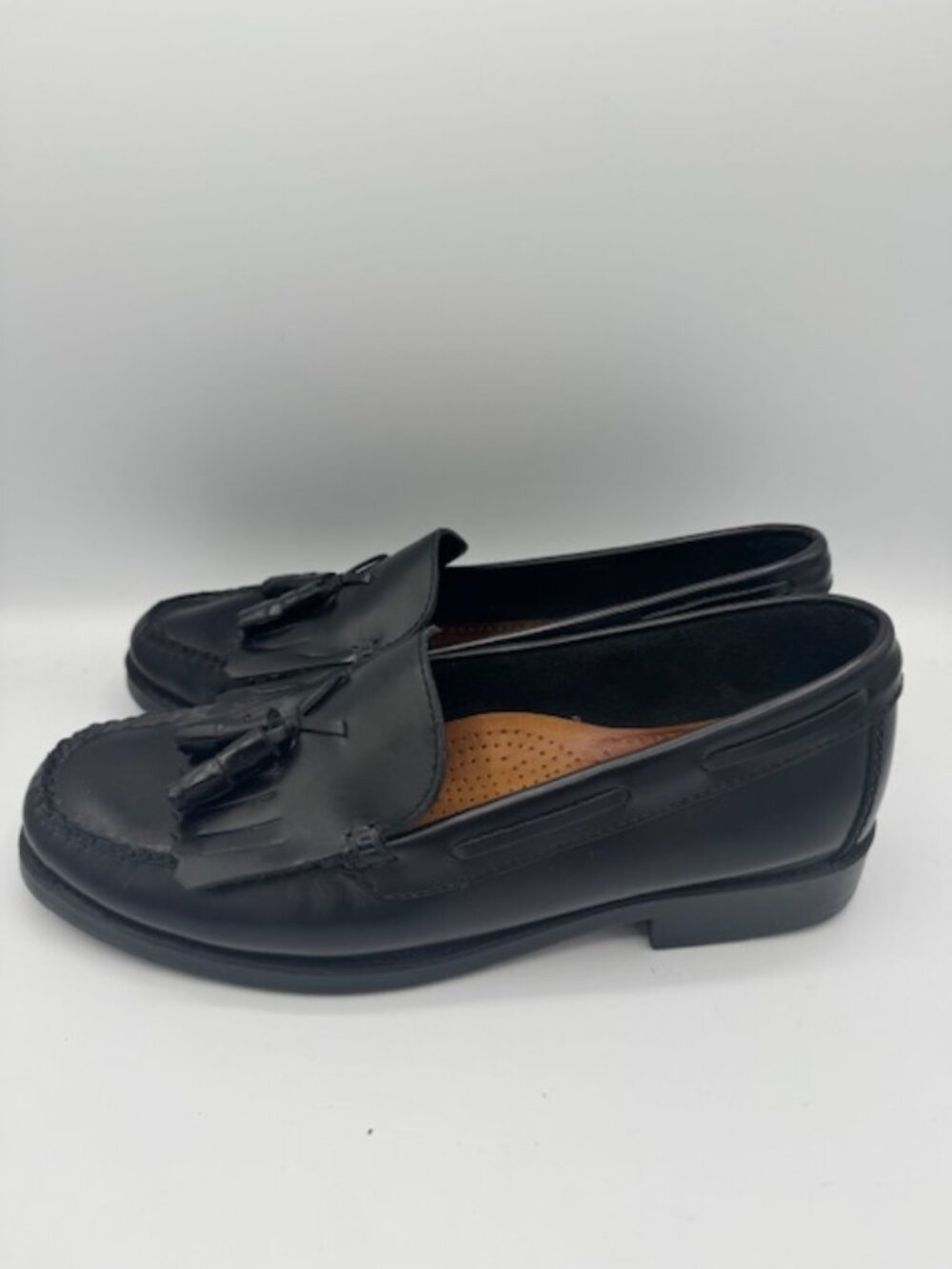 G. H. Bass Weejuns Black Marietta Loafers Women's 8W